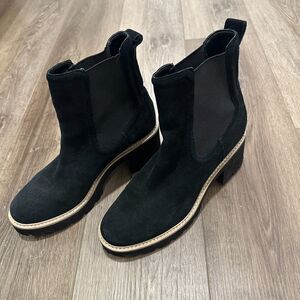 Black Suede Chunky Lug Sole Platform Dolce Vita Chelsea Ankle Booties Size 9
